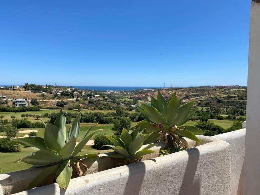 Penthouse Seaview And Golf Valle Romano Estepona Exteriör bild