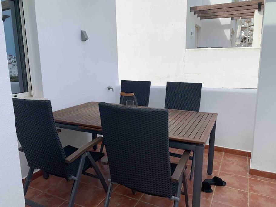 Penthouse Seaview And Golf Valle Romano Estepona Exteriör bild