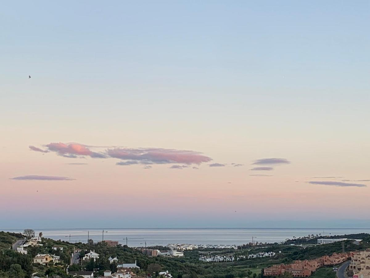 Penthouse Seaview And Golf Valle Romano Estepona Exteriör bild